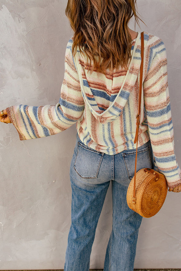 Pull à capuche rayé avec poche kangourou
